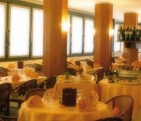 Leonardo Da Vinci Wellness Hotel 3*