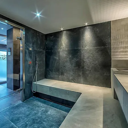 Leonardo Da Vinci Wellness Hotel 3*