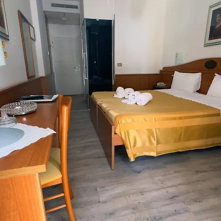 Leonardo Da Vinci Wellness Szálloda Bibione