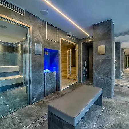 Leonardo Da Vinci Wellness Hotel 3*