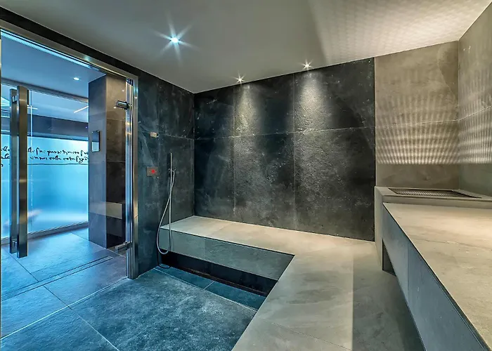 Leonardo Da Vinci Wellness Hotel 3*